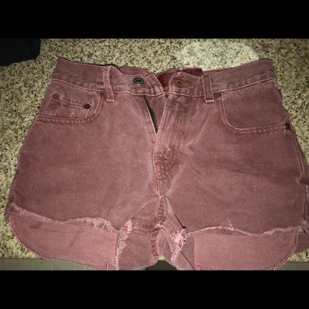 Maroon levi
